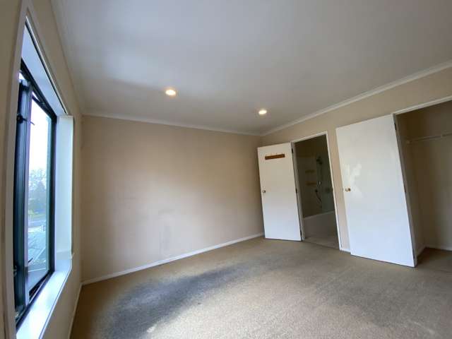 53/1 Ambrico Place New Lynn_4