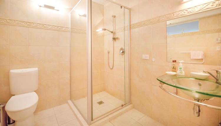 2g Weranui Road Waiwera_13