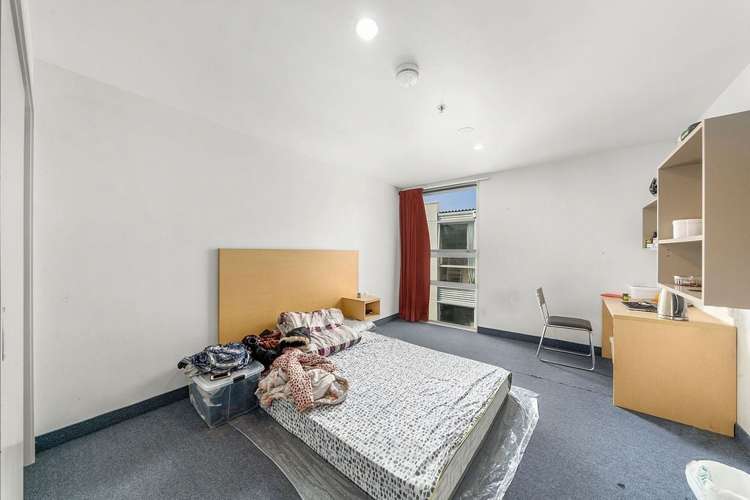 12/27 Hanson Street Mount Cook_3