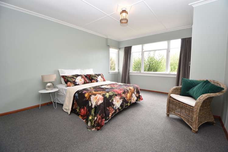 229 High Street North Carterton_13