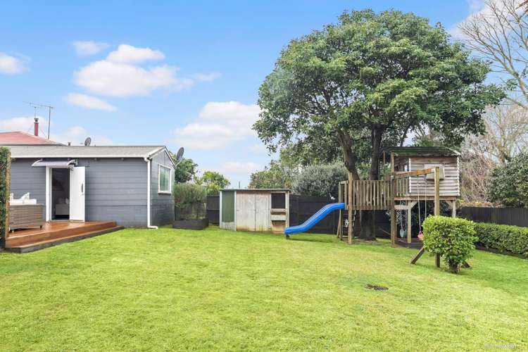 7 Crisp Avenue Pukekohe_13