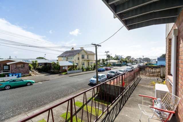 5/53 Young Street New Plymouth Central_3