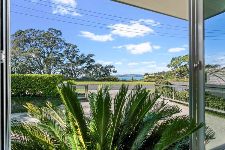 20 Marine Parade Mellons Bay_8