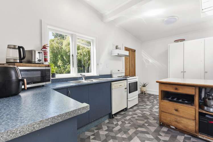 27 Nairn Street Mount Cook_11