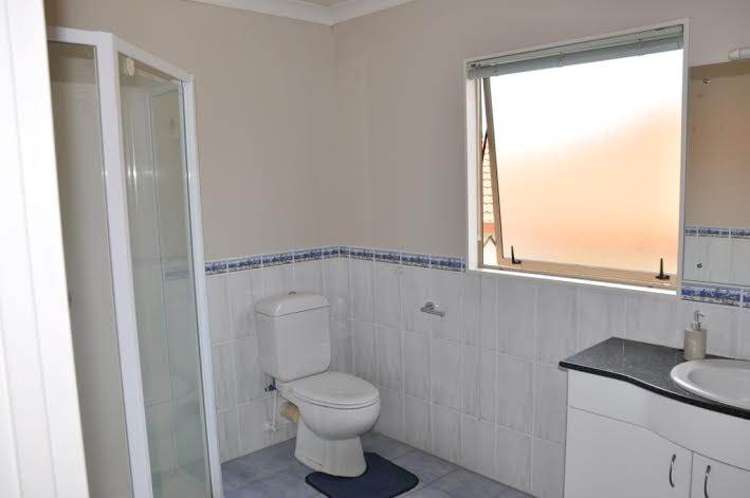 25 Oliver Road Eastern Beach_14