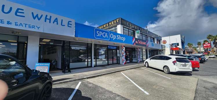 2/667 Whangaparaoa Road_0