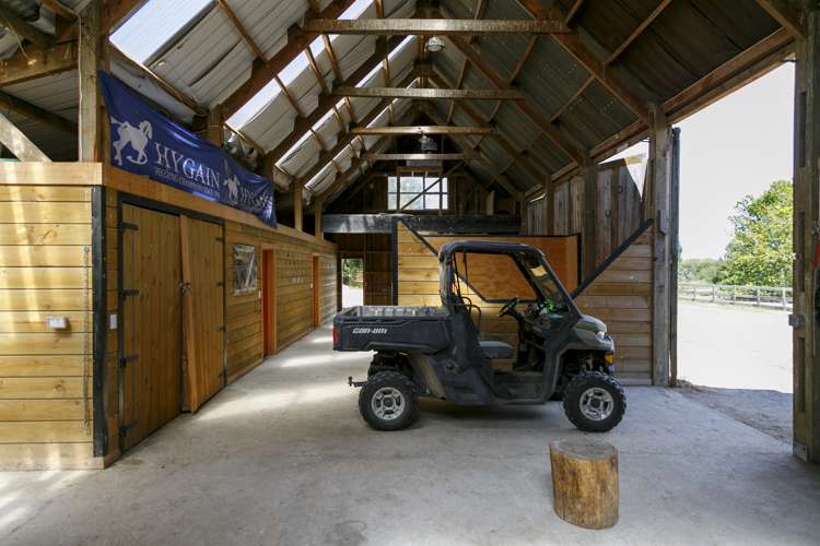 1831 Broadlands Road Broadlands_1