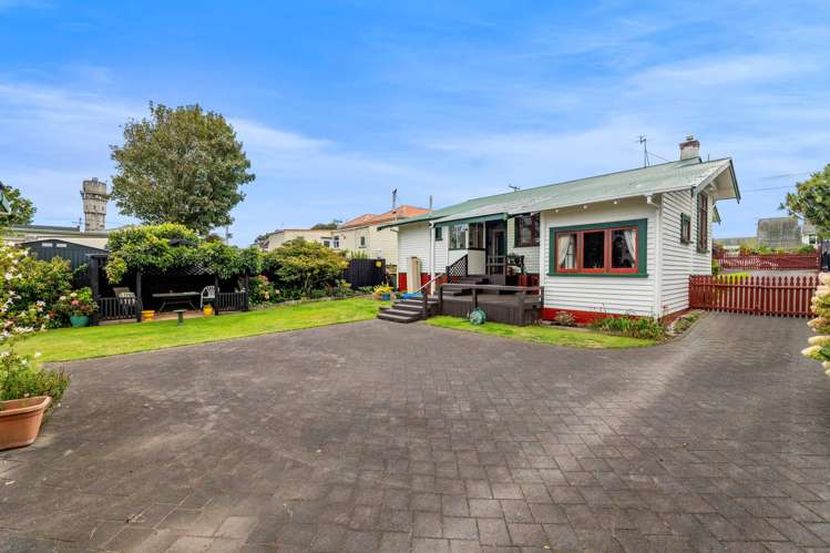 27 High Street Hawera_24