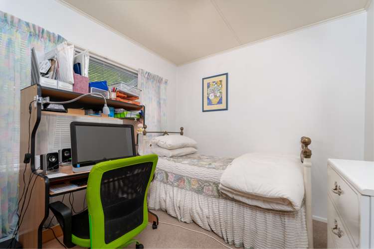 25 William Benton Street Featherston_16