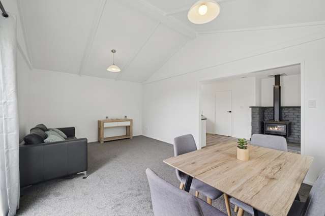 44 Joanne Crescent Pukehangi_2