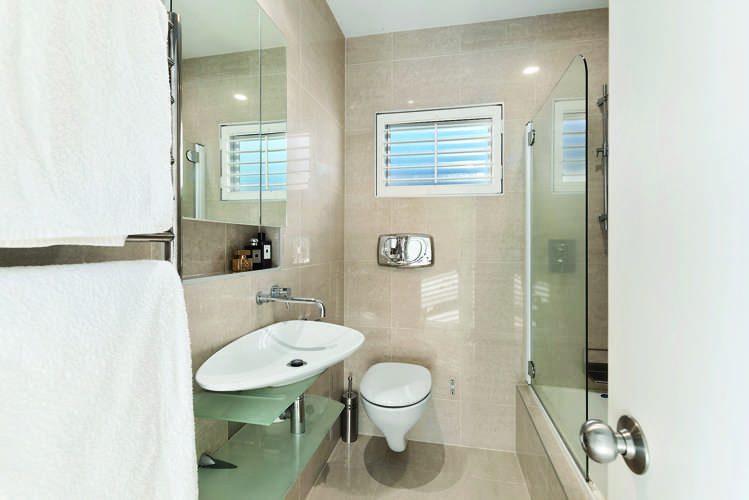 5/241 Hurstmere Road Takapuna_13