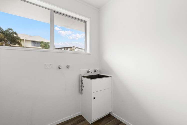 1234A Victoria Street 3295_4
