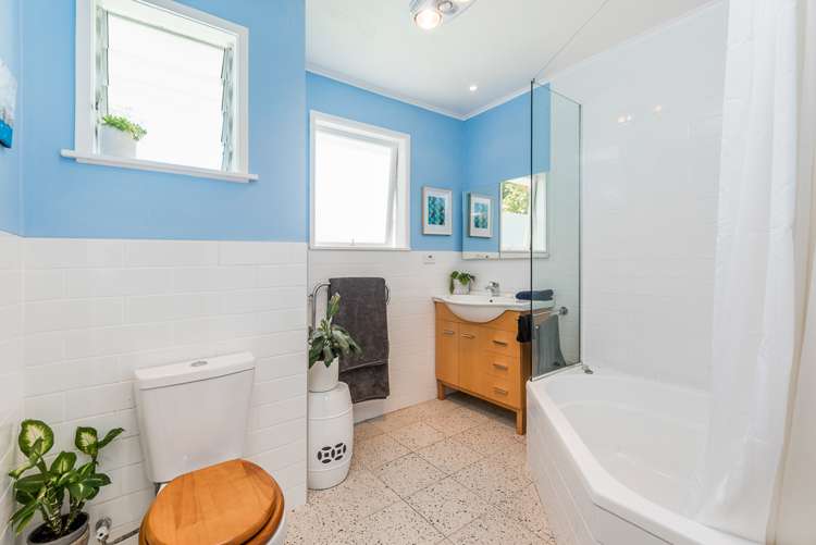 20 Rewarewa Road Te Atatu Peninsula_15