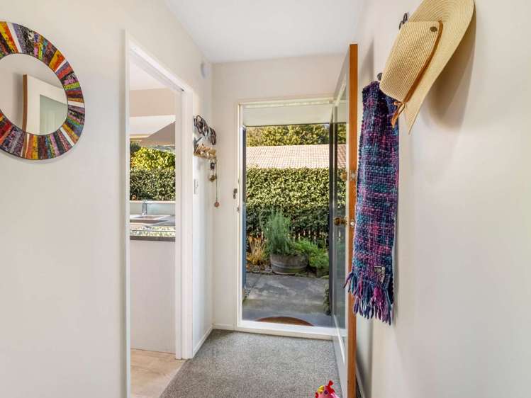 4/51 Neill Street Hornby_17