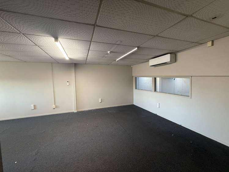 B/7 Waipareira Avenue Henderson North_13