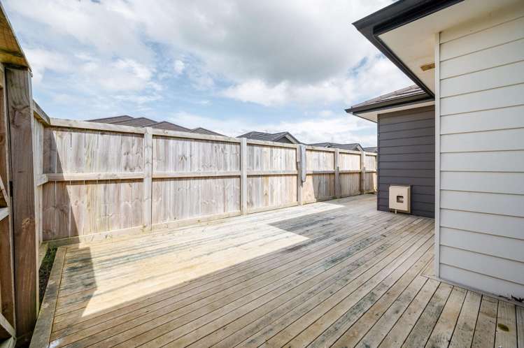 12/17 North Ridge Drive Rototuna North_14