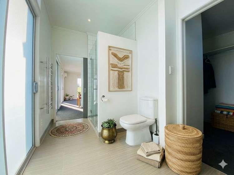 14 Blomfield Lane Kingseat_11