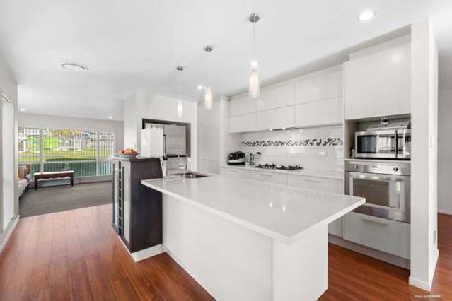 6 Listack Drive Flat Bush_2