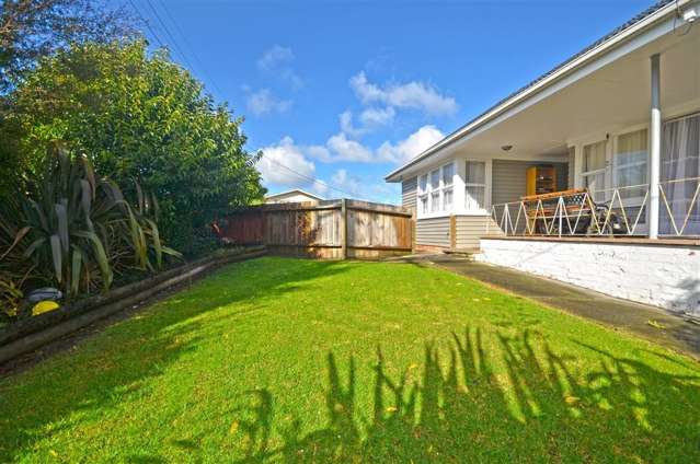 12 Sheehan Road Te Atatu South_1