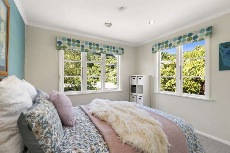 54 Collins Avenue Tawa_11