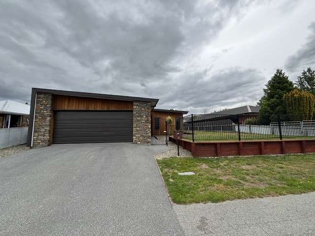 4 BEDROOMS - CROMWELL