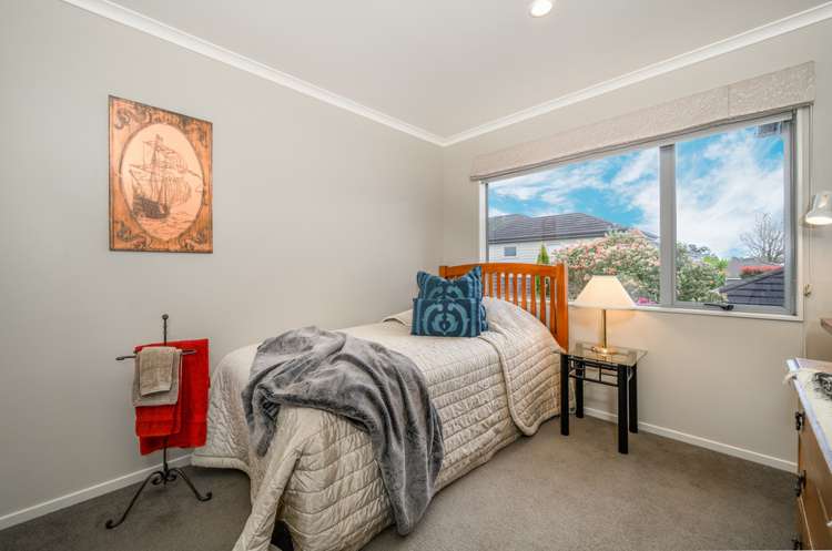22 Gibbston Crescent Flat Bush_15