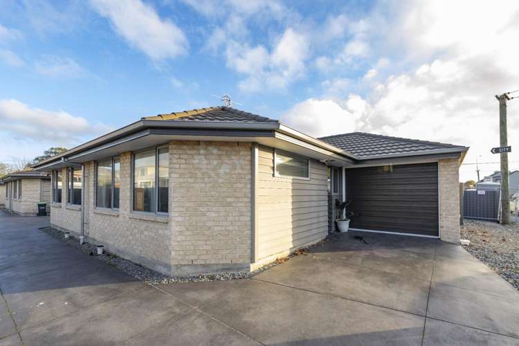 10 North Avon Road_0