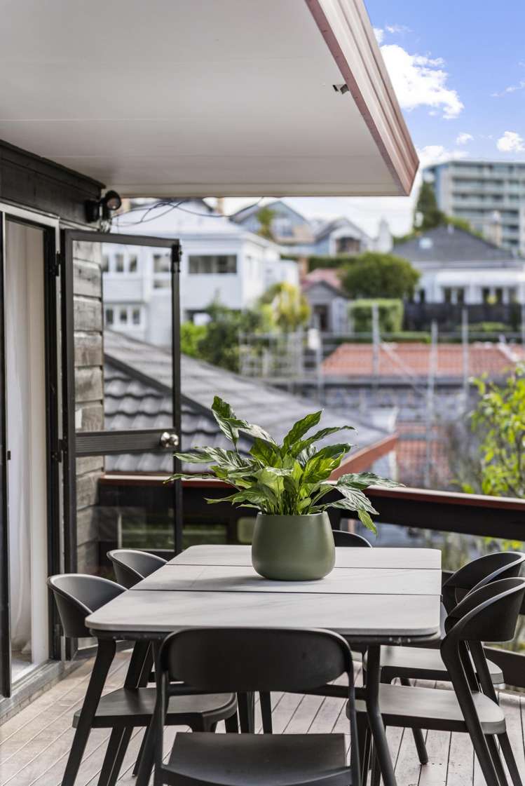 2/82 Bassett Road Remuera_4