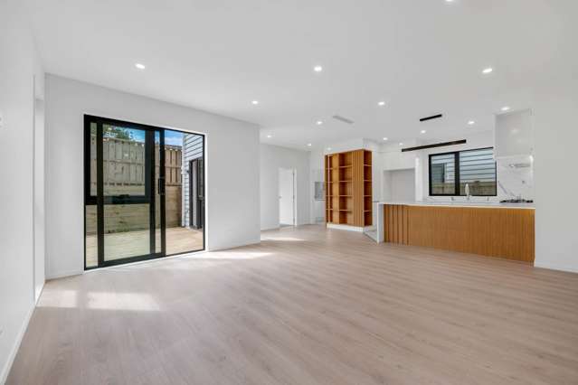 3/7 Edgar Pearce Place Howick_2