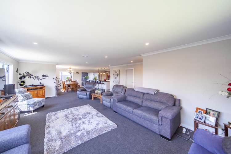 15 Aspiring Drive Poraiti_17