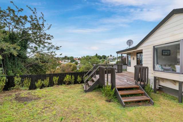 15 Ferndown Close Brookfield_1