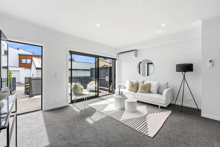 10 Alexander Willis Crescent Hobsonville_8