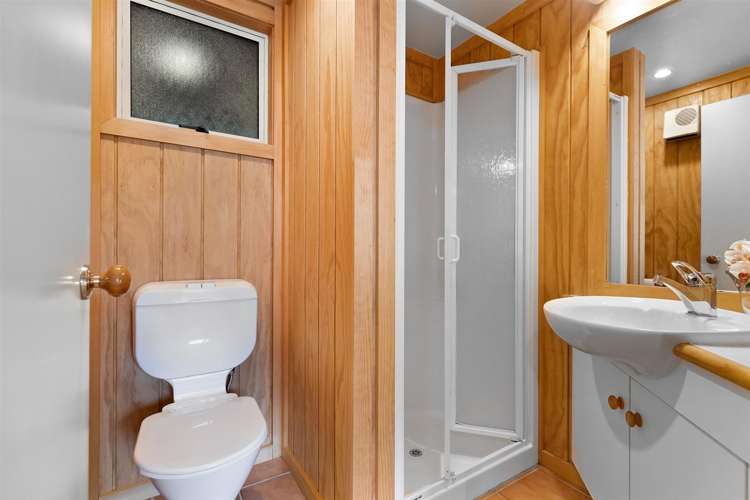 32b Mackinnon Terrace Fernhill/Sunshine Bay_13