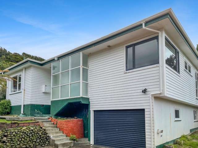Spacious 4-Bedroom Home in Popular Karori