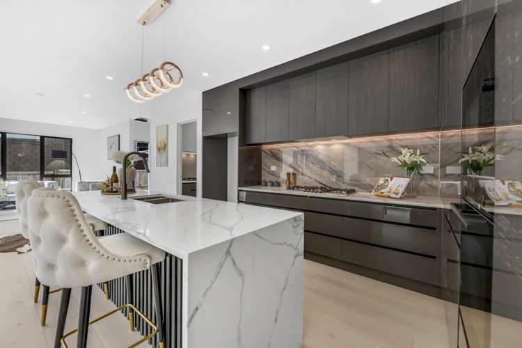 8 Hing Street Flat Bush_9