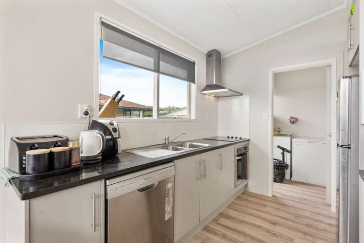 9 Serrano Place Clover Park_11