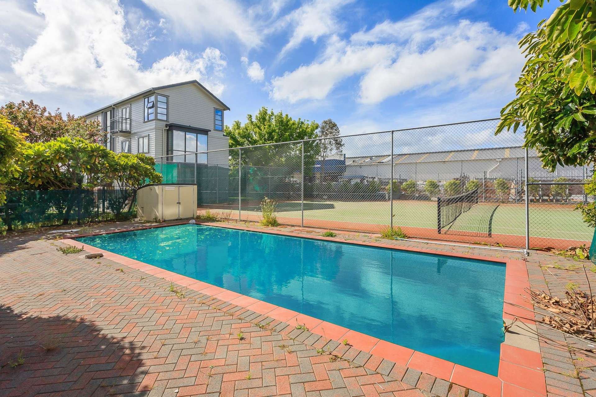 4D/10 Crown Lynn Place New Lynn_0