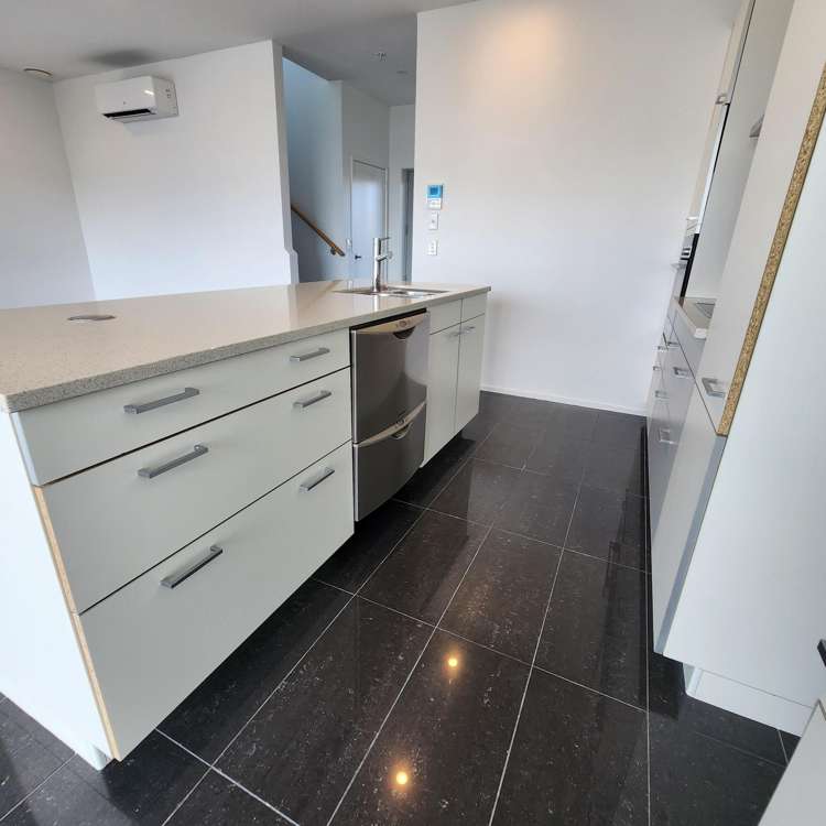 4 Reads Quay Gisborne_15