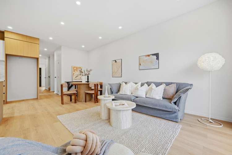 8 Wavecrest Lane Hobsonville_13