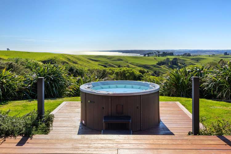 666 Te Hutewai Road Raglan_42