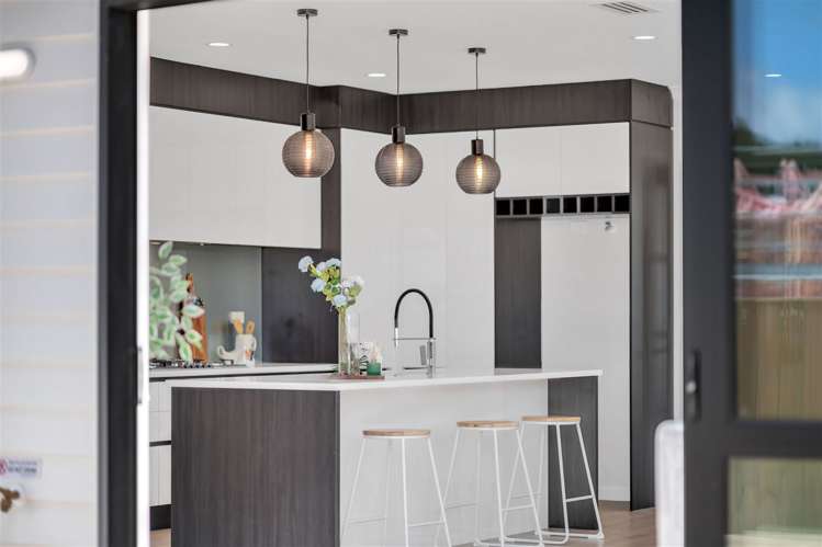 19 Dungloe Avenue Flat Bush_34