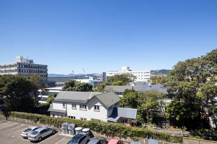 39/70 Hobson Street Thorndon_3