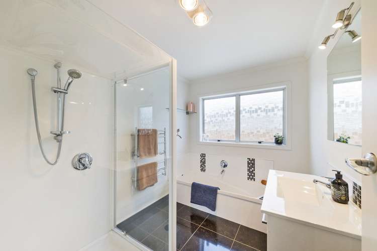 5 Humphries Place Awapuni_16