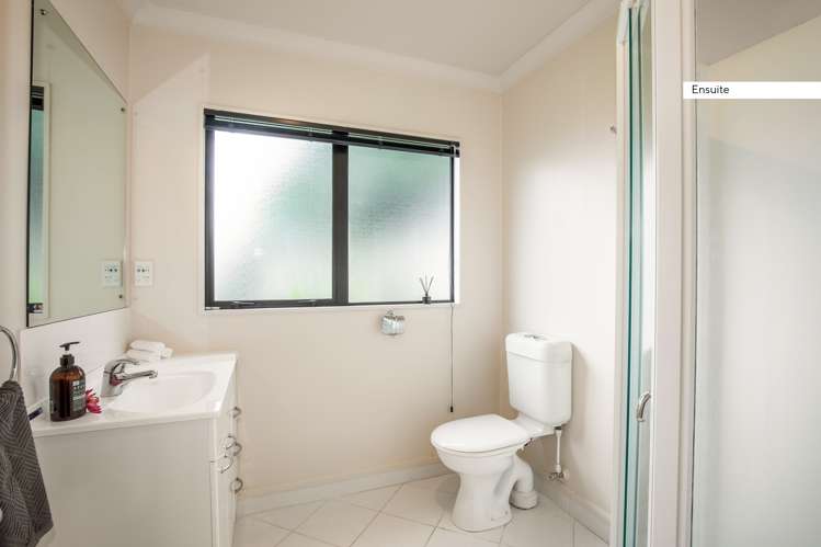 155 Guildford Drive Paraparaumu Beach_8