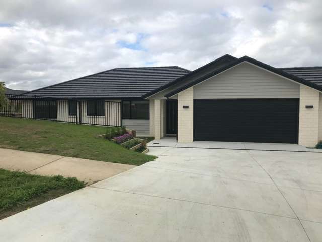Four Bedroom Home Double Garage Water Included