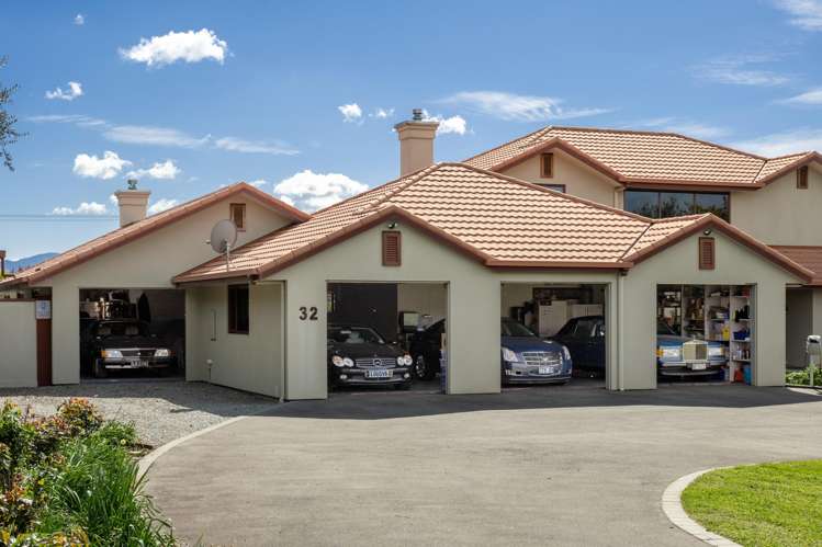 32 Bradleigh Park Fairhall_17