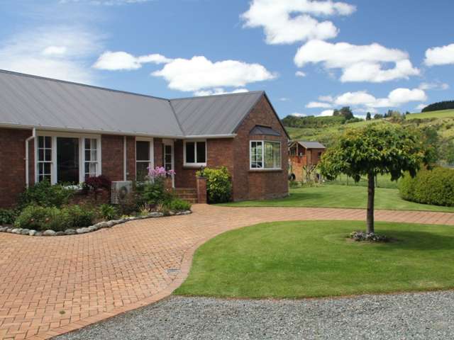 1089 Te Anau Mossburn Highway Te Anau Surrounds_1