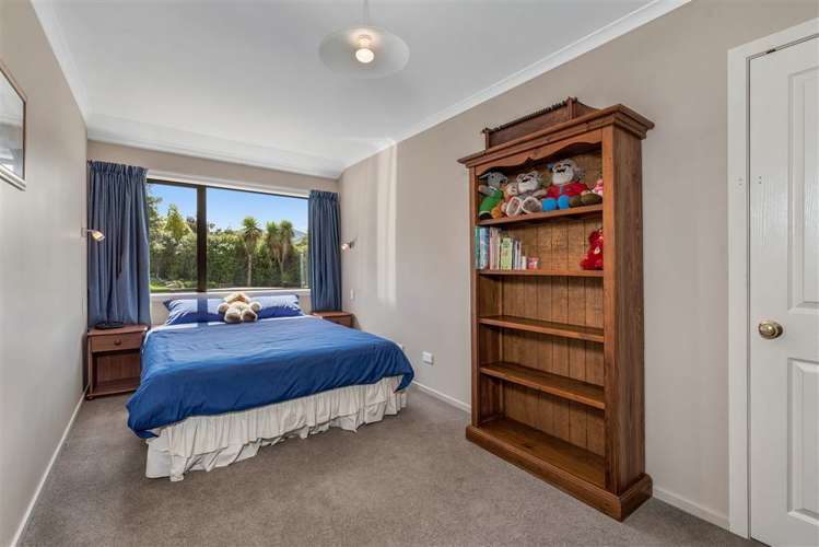 14 Rockhaven Albert Town_8