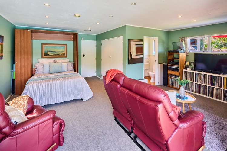 7 Tui Terrace Tawa_30