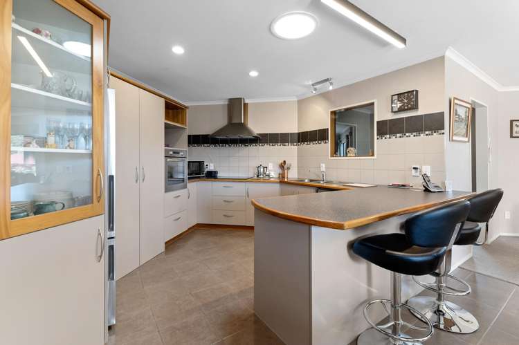 16 Frame Place Owhata_8